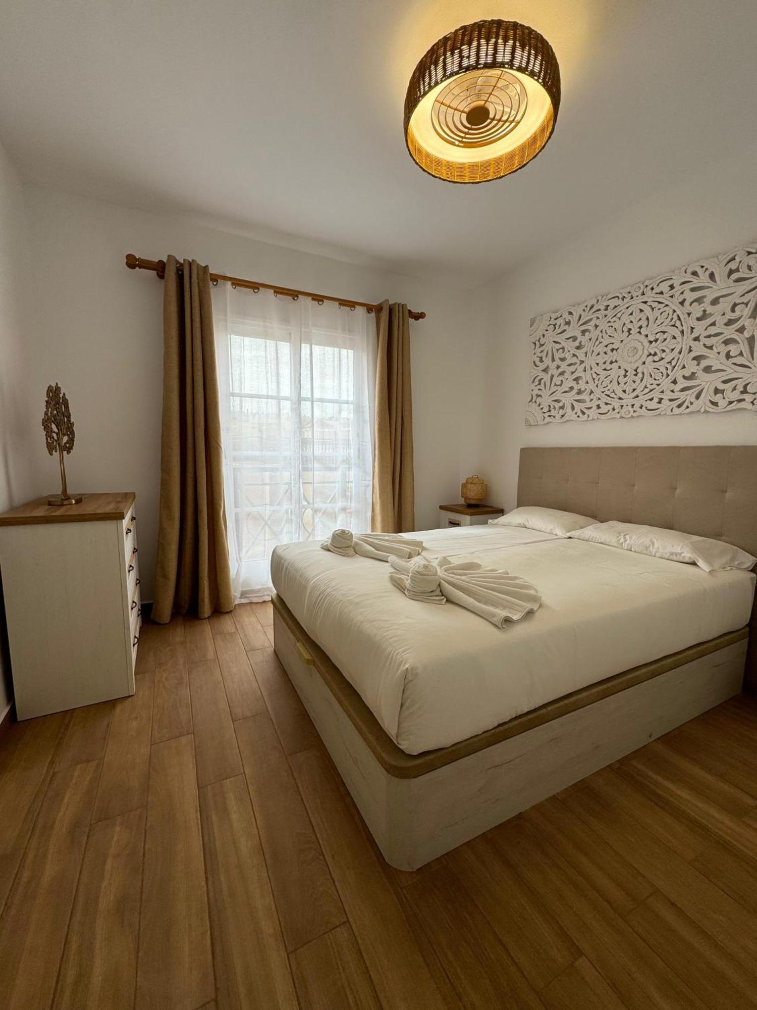 Apartament Sara *